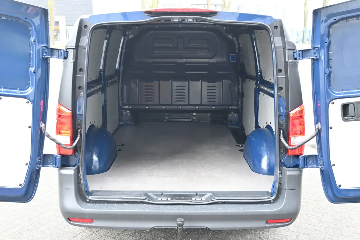 116 CDI L3 Pro 2500 kg trekhaak, Navigatie, Achterdeuren