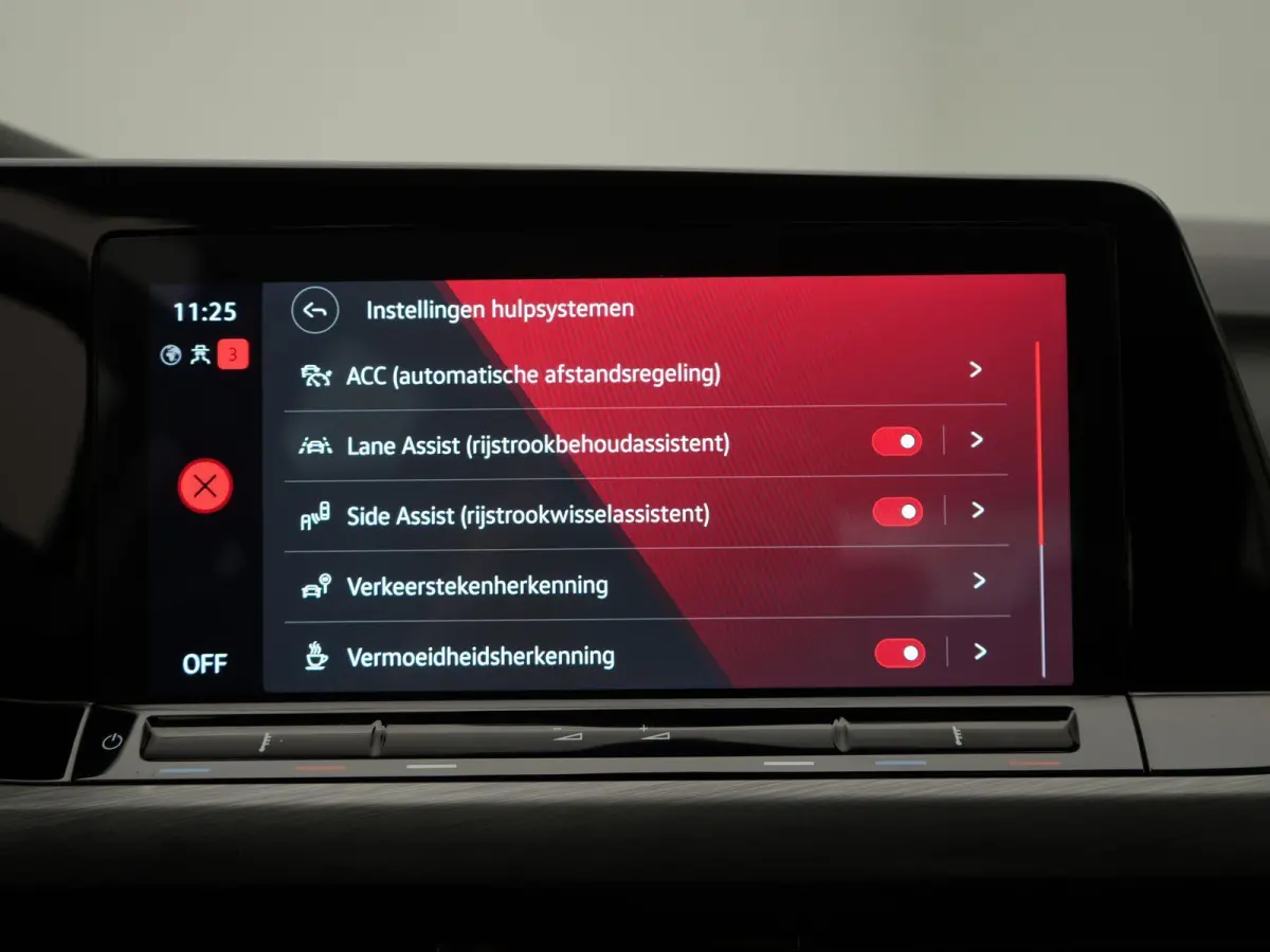 1.4 eHybrid Style | Apple/Android Play | Camera | Adaptive Cruise | Comfortstoel(en) | Full-LED | Keyless | PDC V+A | Sfeerverlichting | Virtual Cockpit | 12 Maand BOVAG Garantie! |