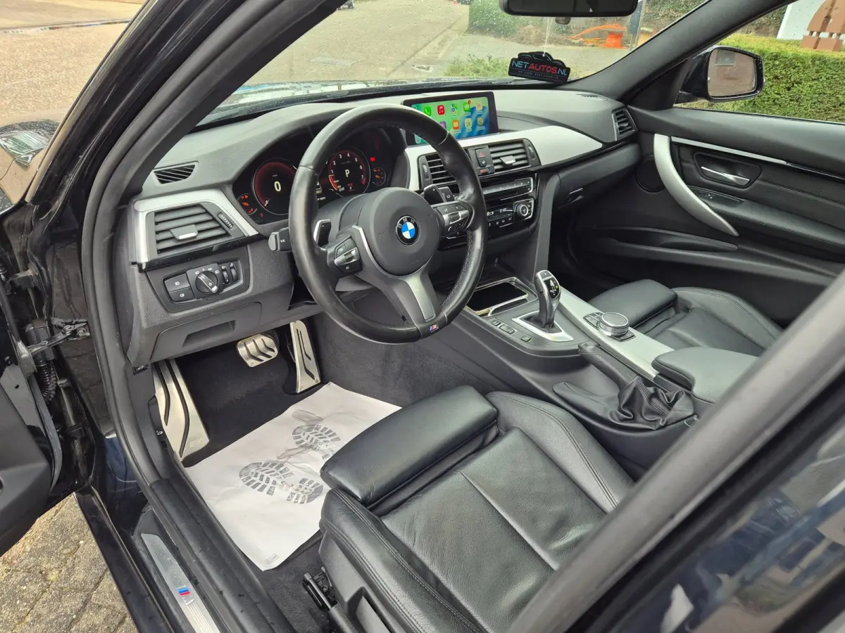 330i M Sport Panoramadak High Executive Apple CarPlay Lm Velgen breedset Stuurverwarming M Aerodynamics
