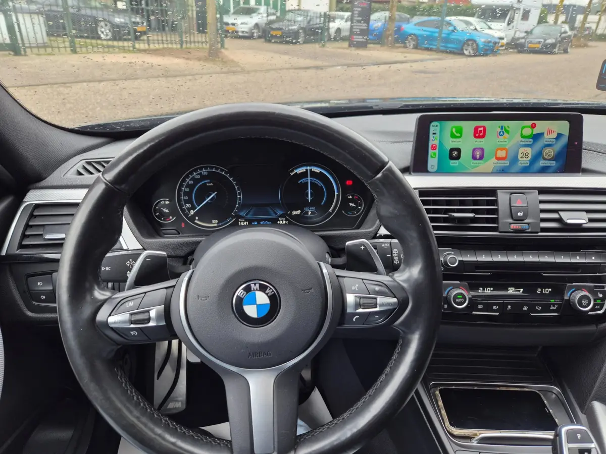 330i M Sport Panoramadak High Executive Apple CarPlay Lm Velgen breedset Stuurverwarming M Aerodynamics