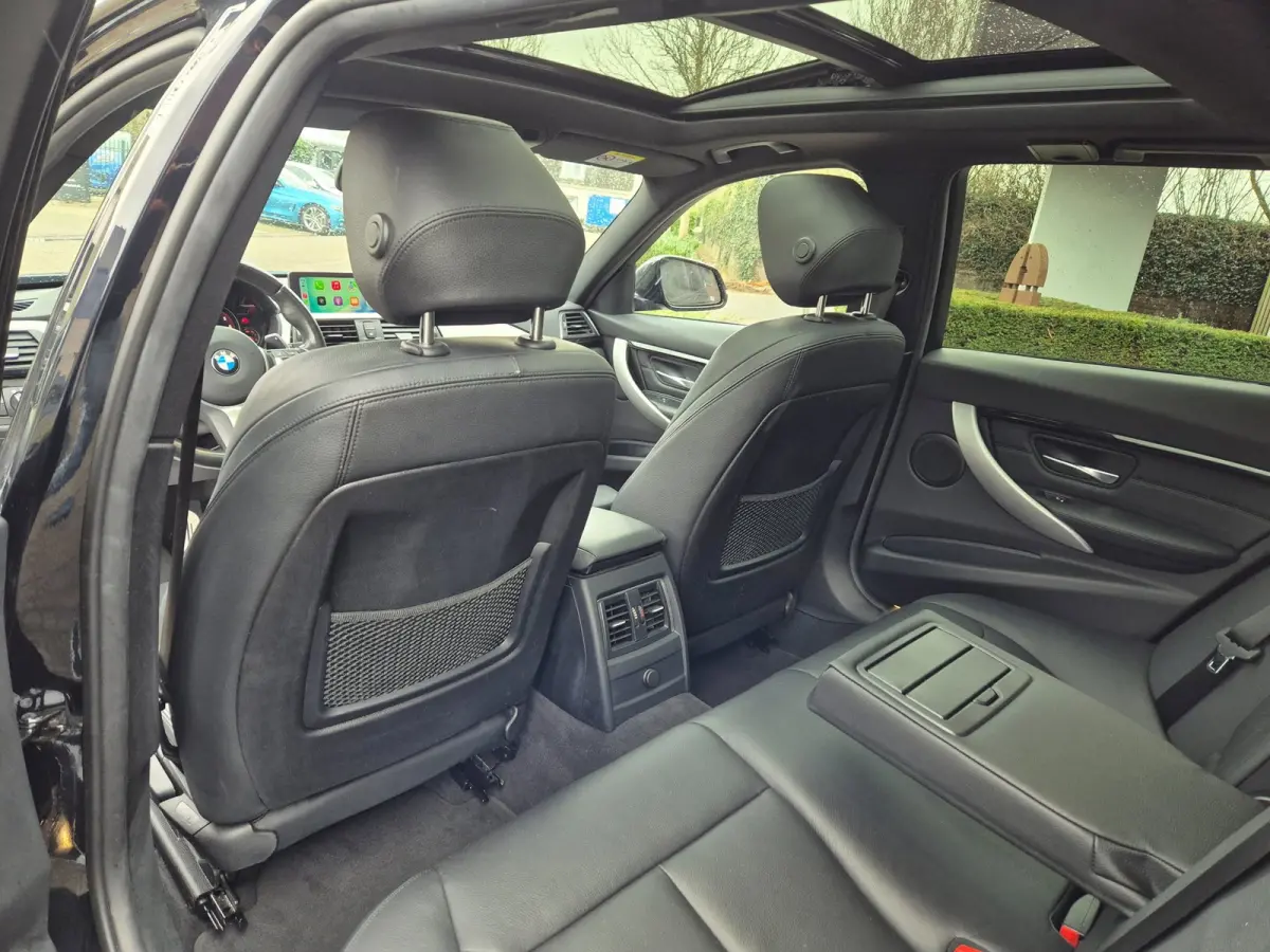 330i M Sport Panoramadak High Executive Apple CarPlay Lm Velgen breedset Stuurverwarming M Aerodynamics