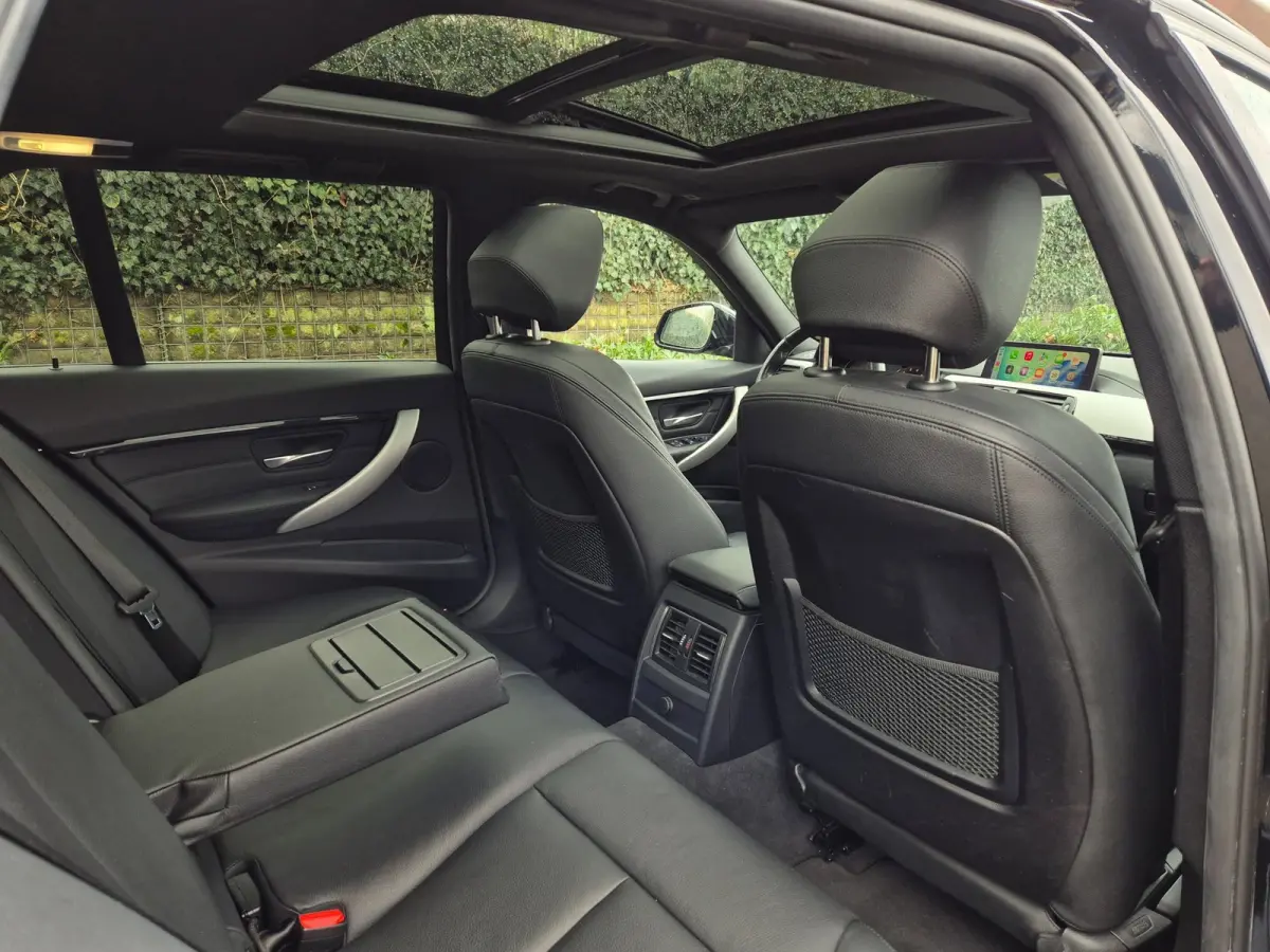 330i M Sport Panoramadak High Executive Apple CarPlay Lm Velgen breedset Stuurverwarming M Aerodynamics