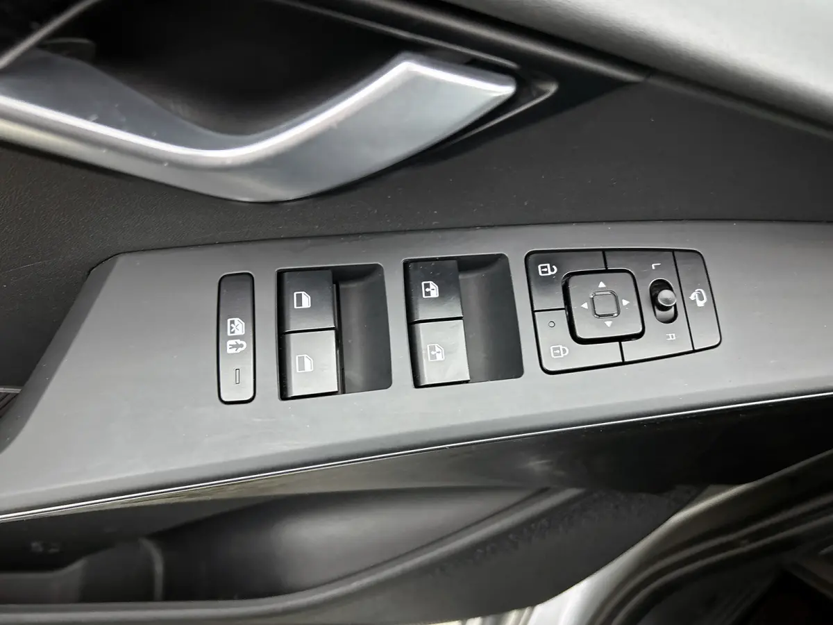 1.6 GDi Hybrid DynamicPlusLine | CAMERA | NAVI | WINTERPACK | ELEKTR. STOEL | ELEKTR. A-KLEP
