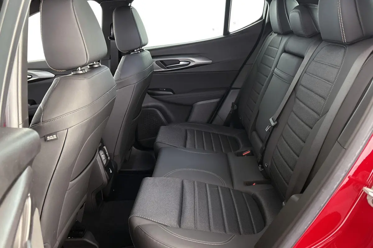 1.3T PHEV Edizione Speciale / 20'' / LED / Rosso Alfa / 88 KM!