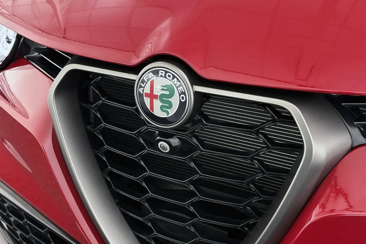 1.3T PHEV Edizione Speciale / 20'' / LED / Rosso Alfa / 88 KM!