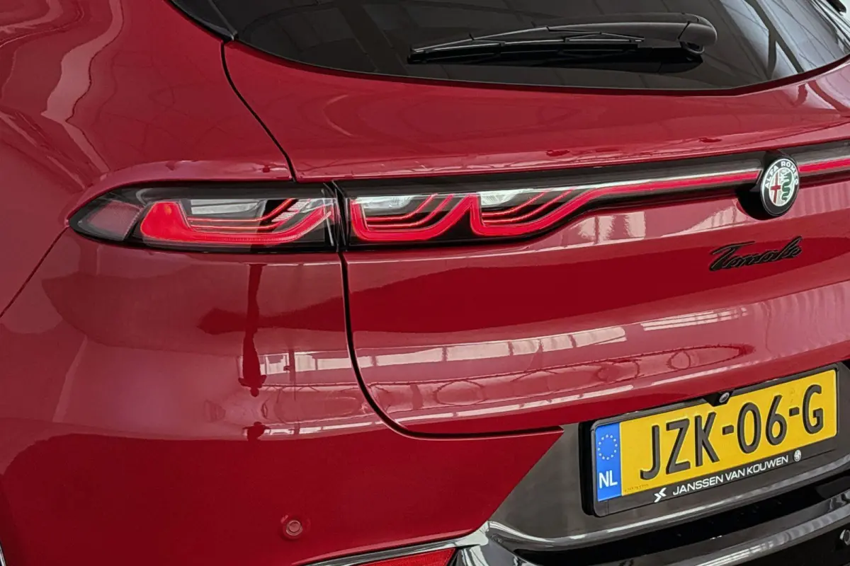 1.3T PHEV Edizione Speciale / 20'' / LED / Rosso Alfa / 88 KM!