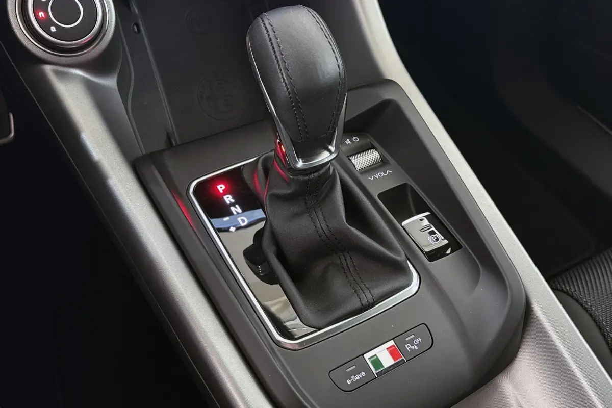 1.3T PHEV Edizione Speciale / 20'' / LED / Rosso Alfa / 88 KM!