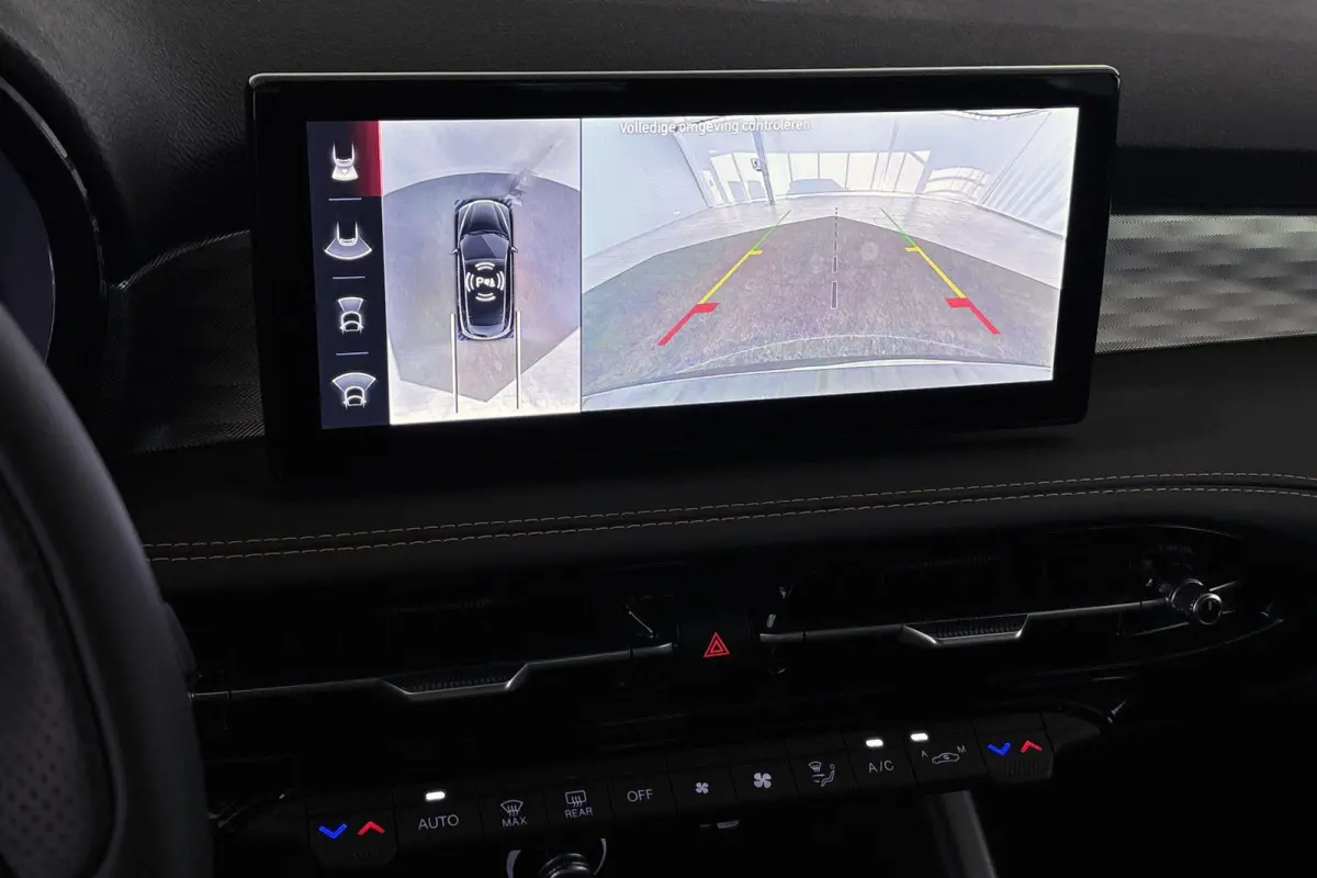 1.3T PHEV Edizione Speciale / 20'' / LED / Rosso Alfa / 88 KM!