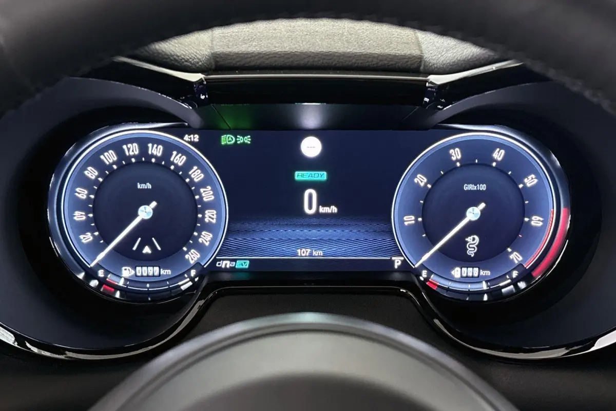 1.3T PHEV Edizione Speciale / 20'' / LED / Rosso Alfa / 88 KM!