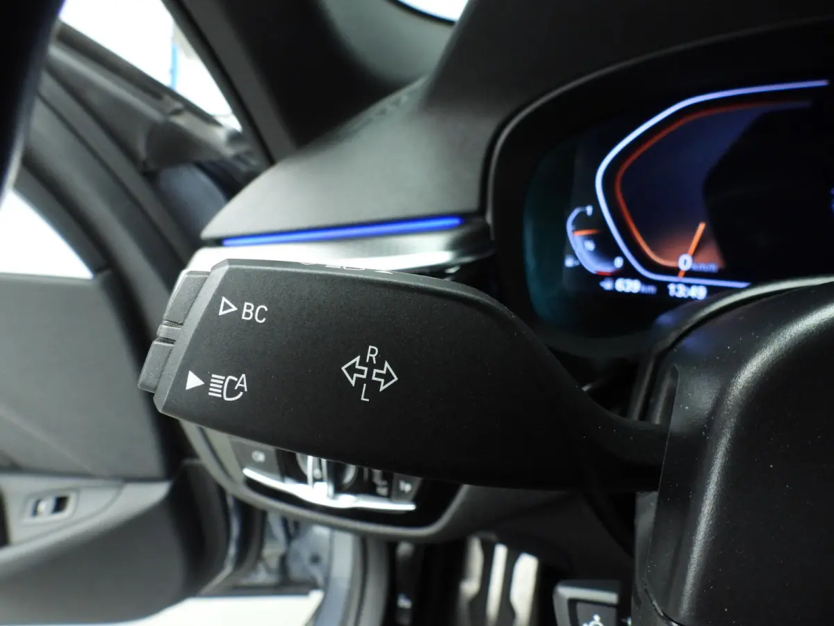 530i | M-Sportpakket | Laserlicht | Leder | Navigatie | Comfortzetels | Stoelverwarming | DAB | Hifi speakers | Alu 18 inch