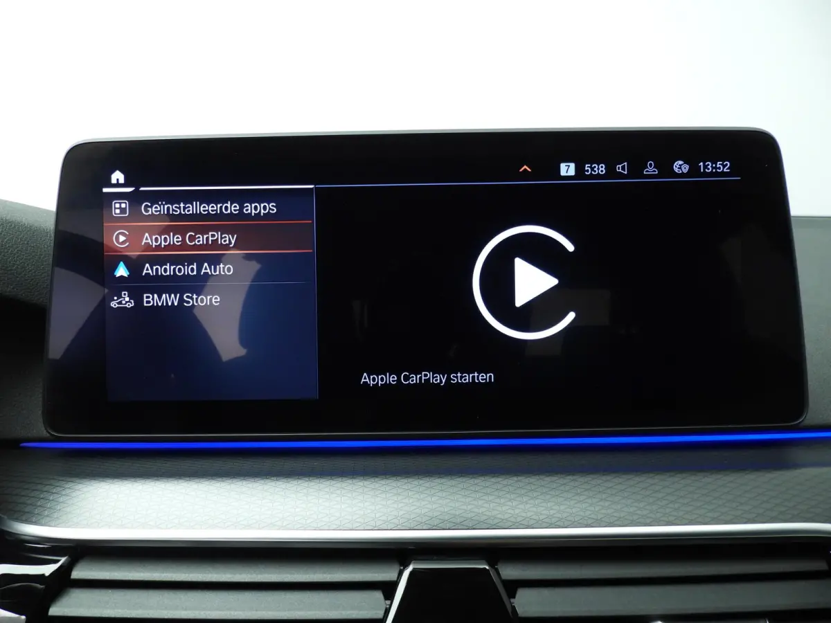530i | M-Sportpakket | Laserlicht | Leder | Navigatie | Comfortzetels | Stoelverwarming | DAB | Hifi speakers | Alu 18 inch