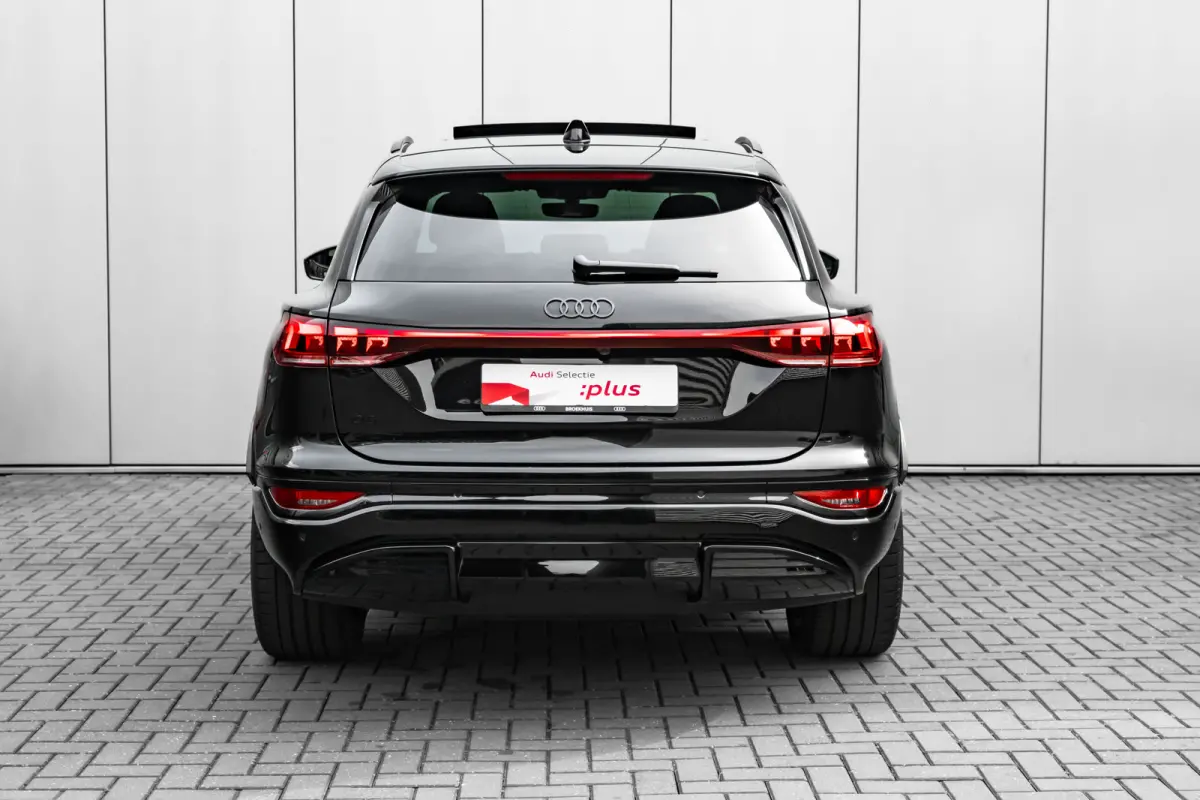 S edition performance 100 kWh 306PK | Luchtvering | Panorama dak | B&O Audio | Head-up Display | Sfeerverlichting