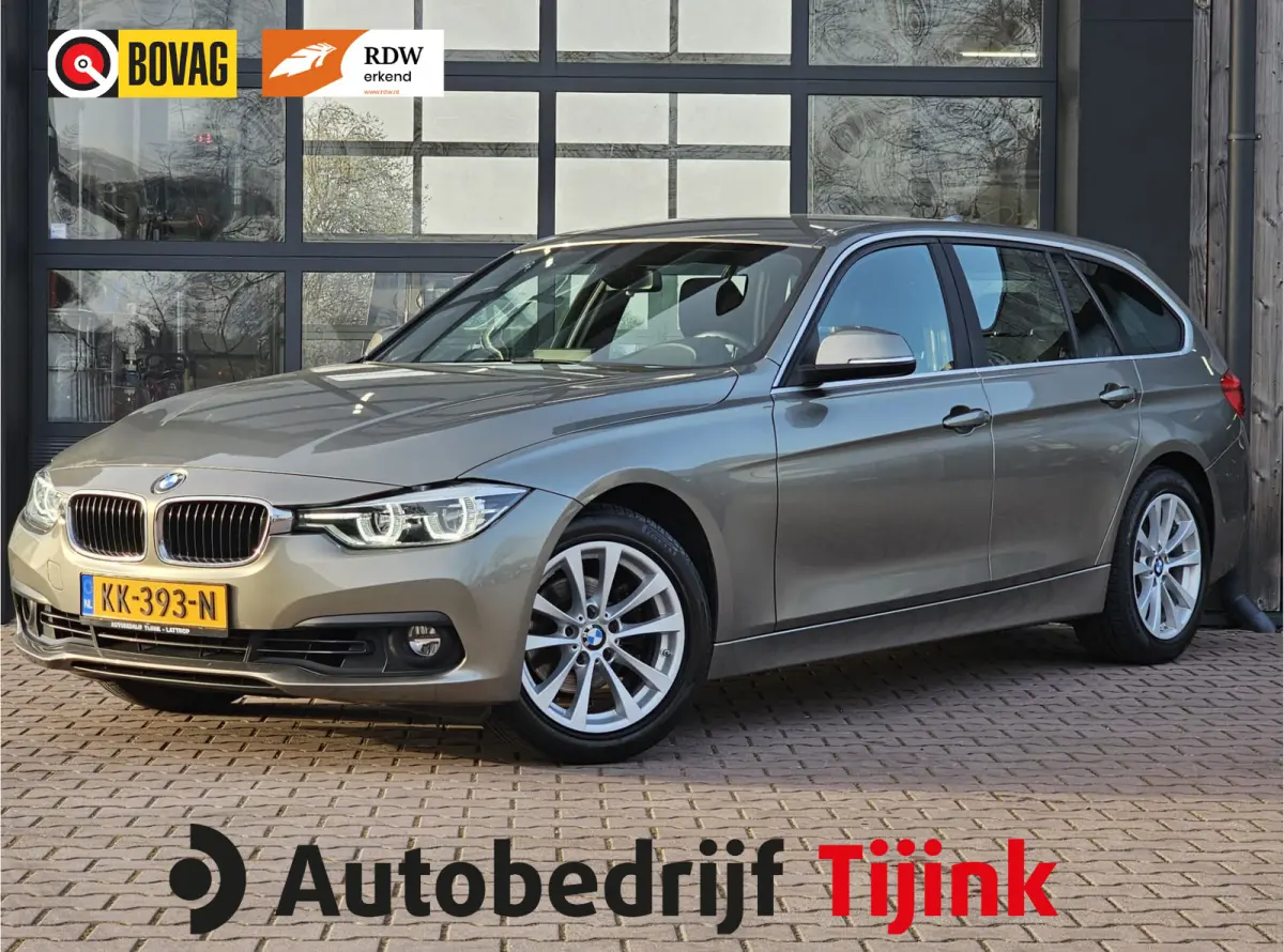 320i Centennial High Executive | Automaat | Navi | Stoelverwarming | LED | Cruise | PDC |