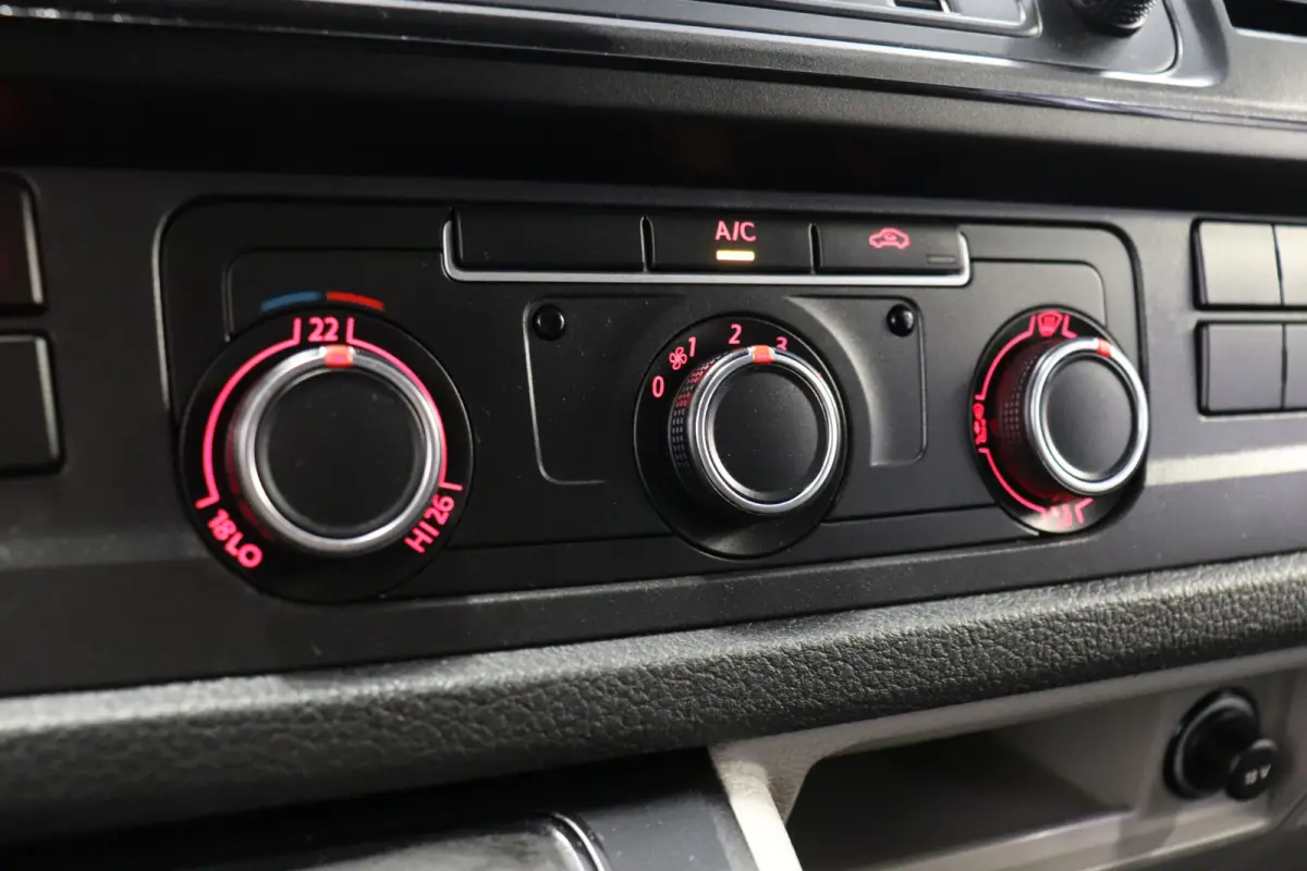 2.0 TDI 150PK Automaat EURO 6 - Airco - Cruise - PDC -  € 15.900,- Excl.