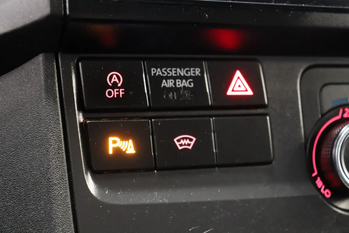 2.0 TDI 150PK Automaat EURO 6 - Airco - Cruise - PDC -  € 15.900,- Excl.