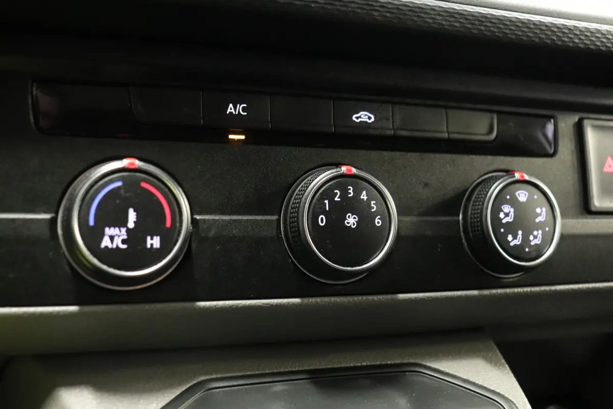 2.0 TDI 150PK Automaat EURO 6 - Airco - Cruise - PDC - € 13.950,- Excl.