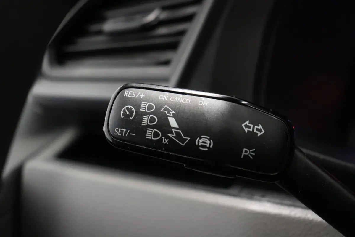 2.0 TDI 150PK Automaat EURO 6 - Airco - Cruise - PDC - € 13.950,- Excl.
