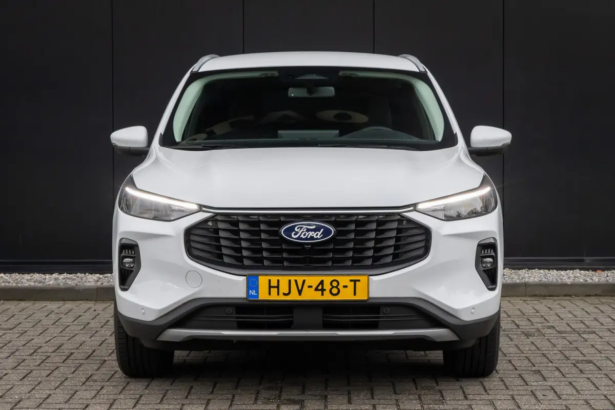 2.5 PHEV Titanium | Electrische trekhaak | 2100kg trekgewicht | Winter-pack | 360 camera | Adaptieve cruise | Dodehoek detectie | Led-verlichting | Keyless | Privacy-glass