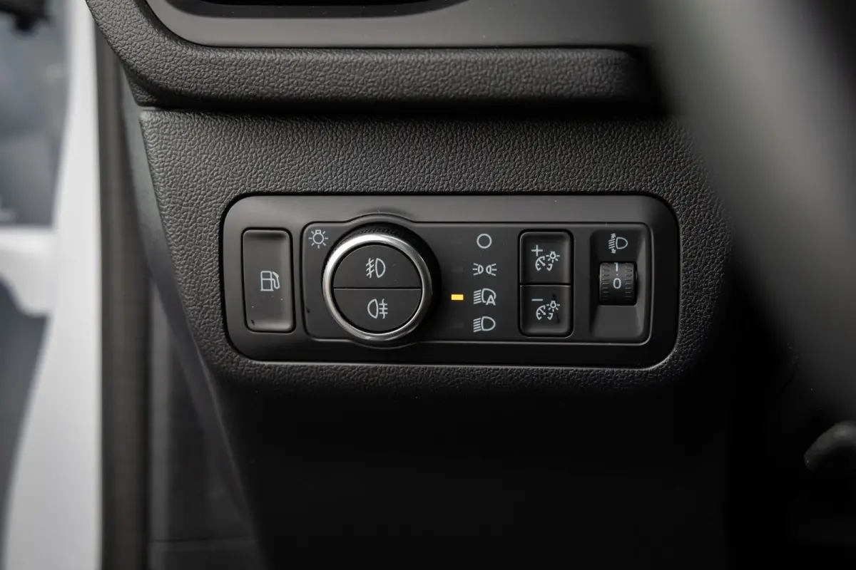 2.5 PHEV Titanium | Electrische trekhaak | 2100kg trekgewicht | Winter-pack | 360 camera | Adaptieve cruise | Dodehoek detectie | Led-verlichting | Keyless | Privacy-glass