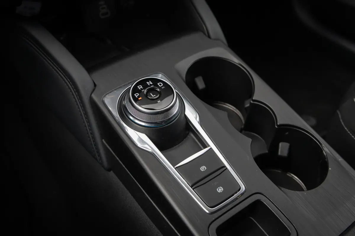 2.5 PHEV Titanium | Electrische trekhaak | 2100kg trekgewicht | Winter-pack | 360 camera | Adaptieve cruise | Dodehoek detectie | Led-verlichting | Keyless | Privacy-glass
