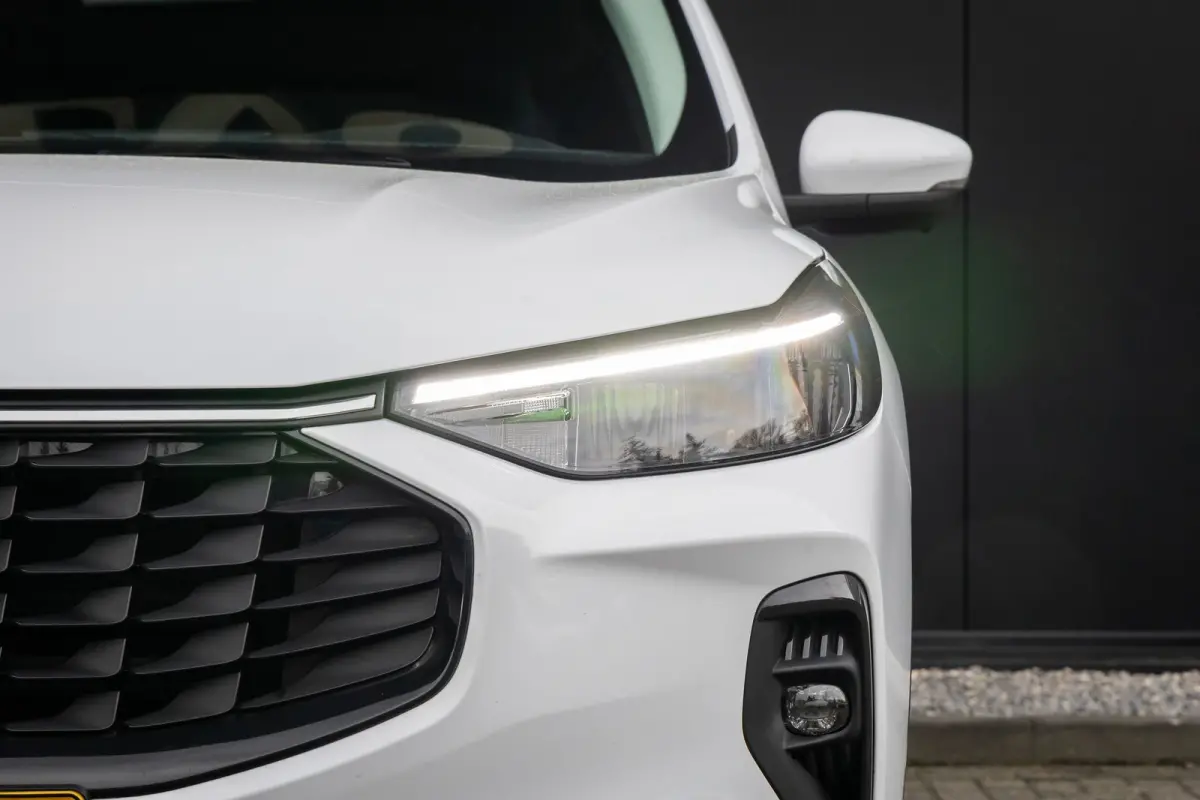 2.5 PHEV Titanium | Electrische trekhaak | 2100kg trekgewicht | Winter-pack | 360 camera | Adaptieve cruise | Dodehoek detectie | Led-verlichting | Keyless | Privacy-glass