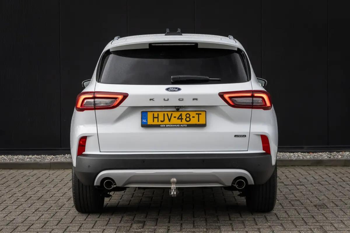2.5 PHEV Titanium | Electrische trekhaak | 2100kg trekgewicht | Winter-pack | 360 camera | Adaptieve cruise | Dodehoek detectie | Led-verlichting | Keyless | Privacy-glass