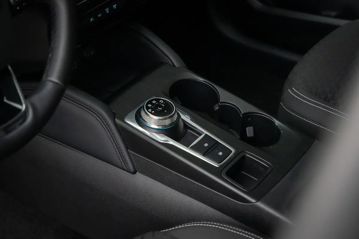 2.5 PHEV Titanium | Electrische trekhaak | 2100kg trekgewicht | Winter-pack | 360 camera | Adaptieve cruise | Dodehoek detectie | Led-verlichting | Keyless | Privacy-glass