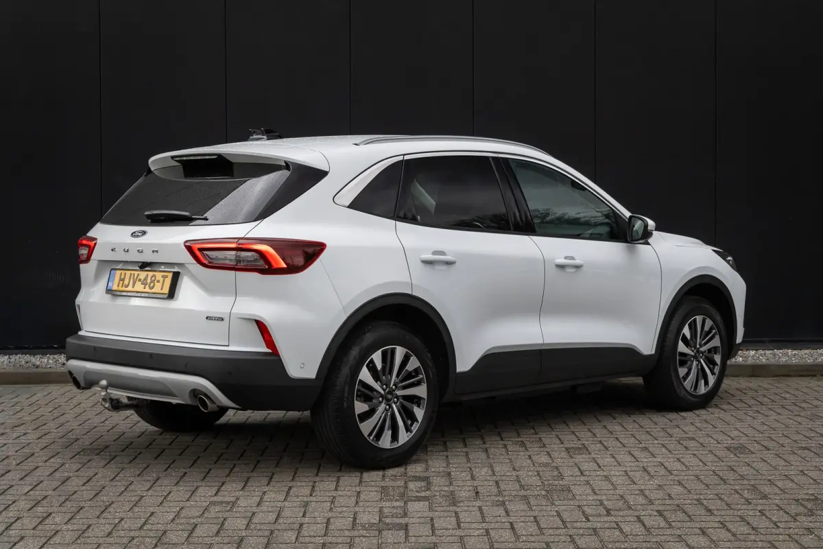 2.5 PHEV Titanium | Electrische trekhaak | 2100kg trekgewicht | Winter-pack | 360 camera | Adaptieve cruise | Dodehoek detectie | Led-verlichting | Keyless | Privacy-glass