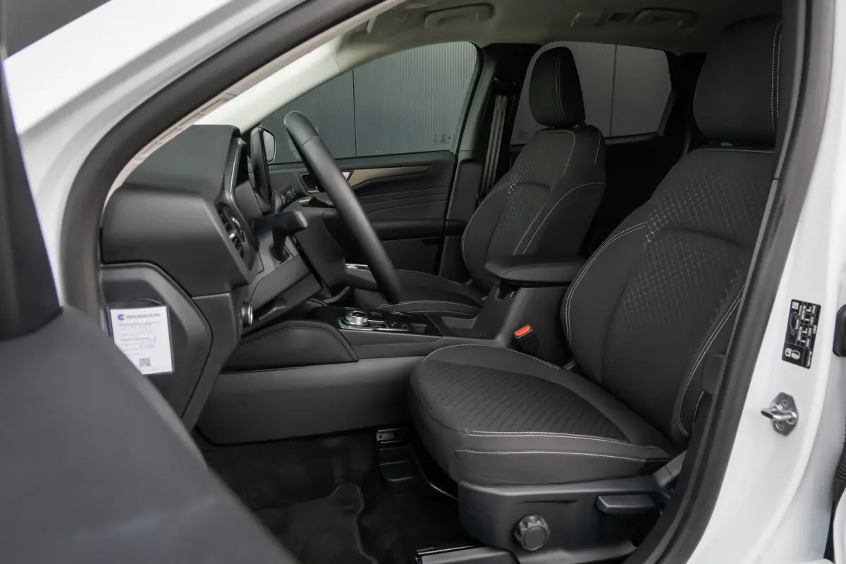 2.5 PHEV Titanium | Electrische trekhaak | 2100kg trekgewicht | Winter-pack | 360 camera | Adaptieve cruise | Dodehoek detectie | Led-verlichting | Keyless | Privacy-glass