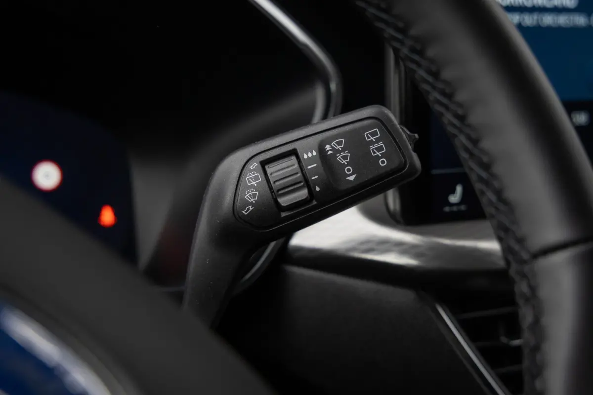 2.5 PHEV Titanium | Electrische trekhaak | 2100kg trekgewicht | Winter-pack | 360 camera | Adaptieve cruise | Dodehoek detectie | Led-verlichting | Keyless | Privacy-glass
