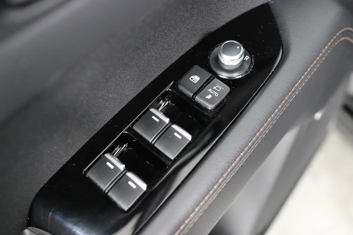 2.0 e-SkyActiv-G M Hybrid 165 Exclusive-Line | Dealer Onderhouden! | Trekhaak | BOSE | HUD | Stoel/Stuurverwarming | 360 Camera | Navigatie | Climate control | LEF | Cruise Adaptive