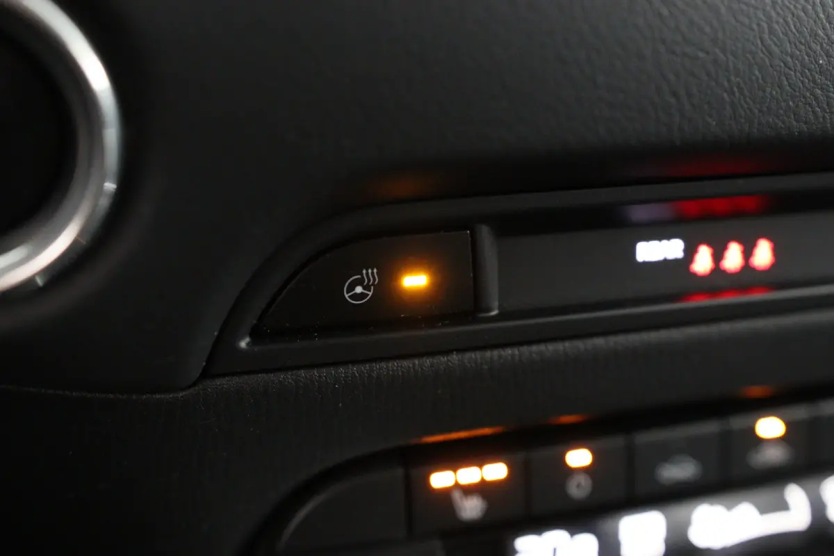 2.0 e-SkyActiv-G M Hybrid 165 Exclusive-Line | Dealer Onderhouden! | Trekhaak | BOSE | HUD | Stoel/Stuurverwarming | 360 Camera | Navigatie | Climate control | LEF | Cruise Adaptive