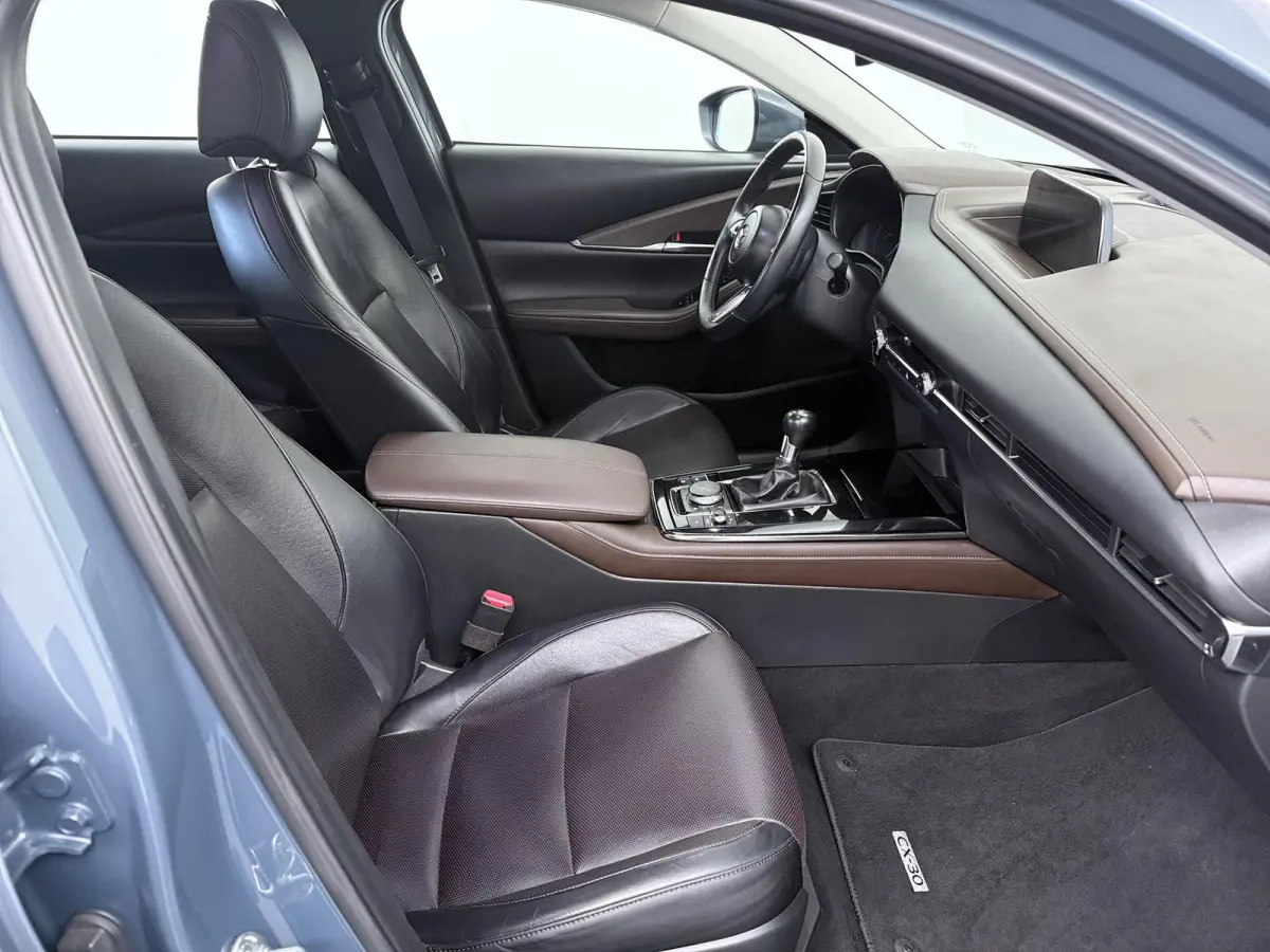 2.0 e-SkyActiv-G M Hybrid Comfort | Lederen Bekl. | Parkeercamera | Navigatie |