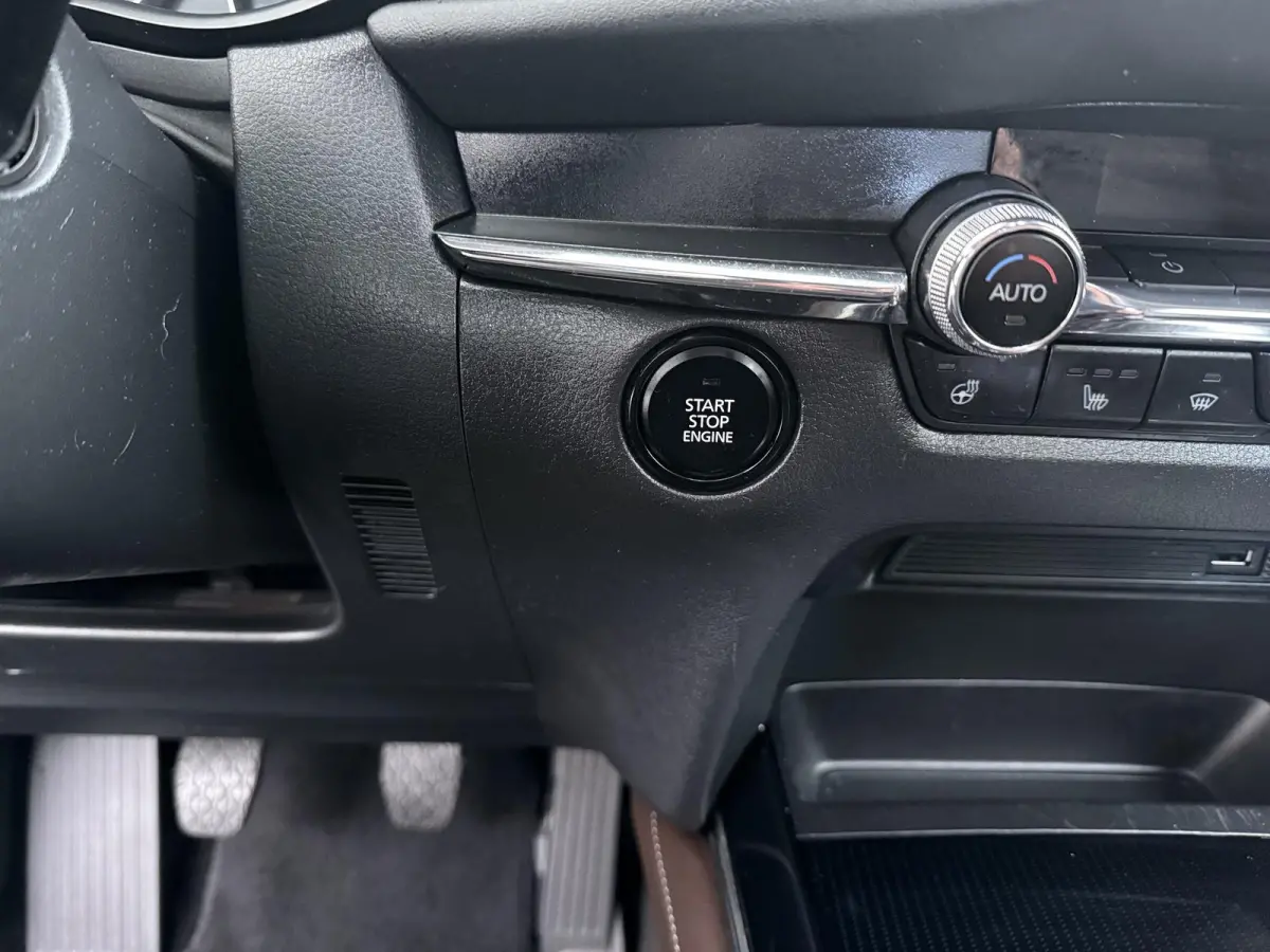 2.0 e-SkyActiv-G M Hybrid Comfort | Lederen Bekl. | Parkeercamera | Navigatie |