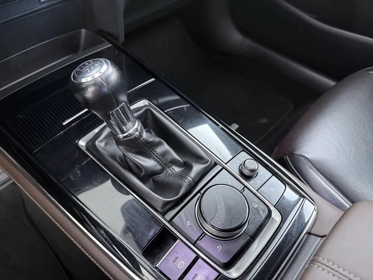 2.0 e-SkyActiv-G M Hybrid Comfort | Lederen Bekl. | Parkeercamera | Navigatie |