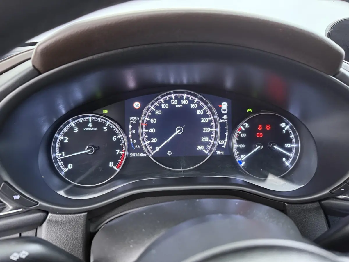 2.0 e-SkyActiv-G M Hybrid Comfort | Lederen Bekl. | Parkeercamera | Navigatie |