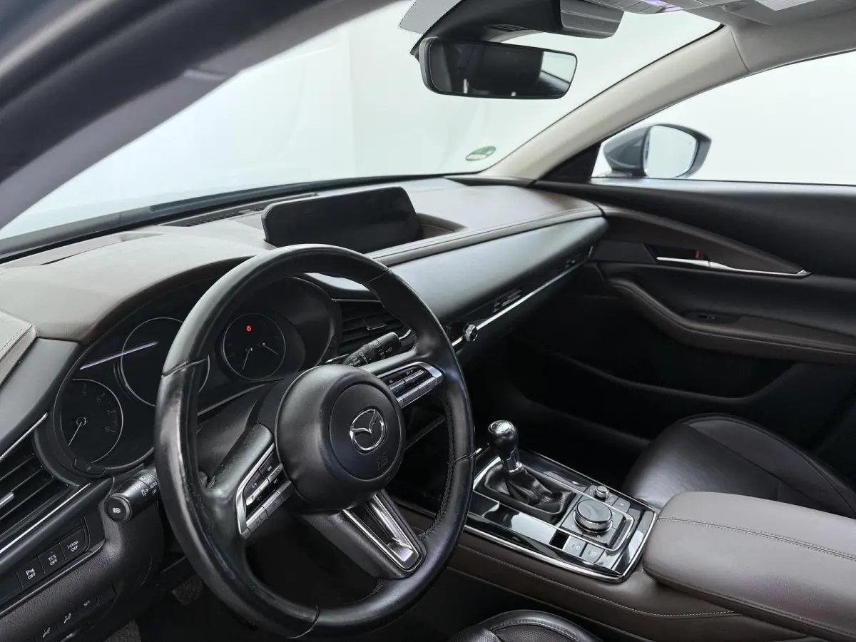 2.0 e-SkyActiv-G M Hybrid Comfort | Lederen Bekl. | Parkeercamera | Navigatie |