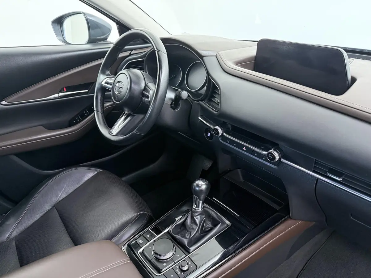 2.0 e-SkyActiv-G M Hybrid Comfort | Lederen Bekl. | Parkeercamera | Navigatie |