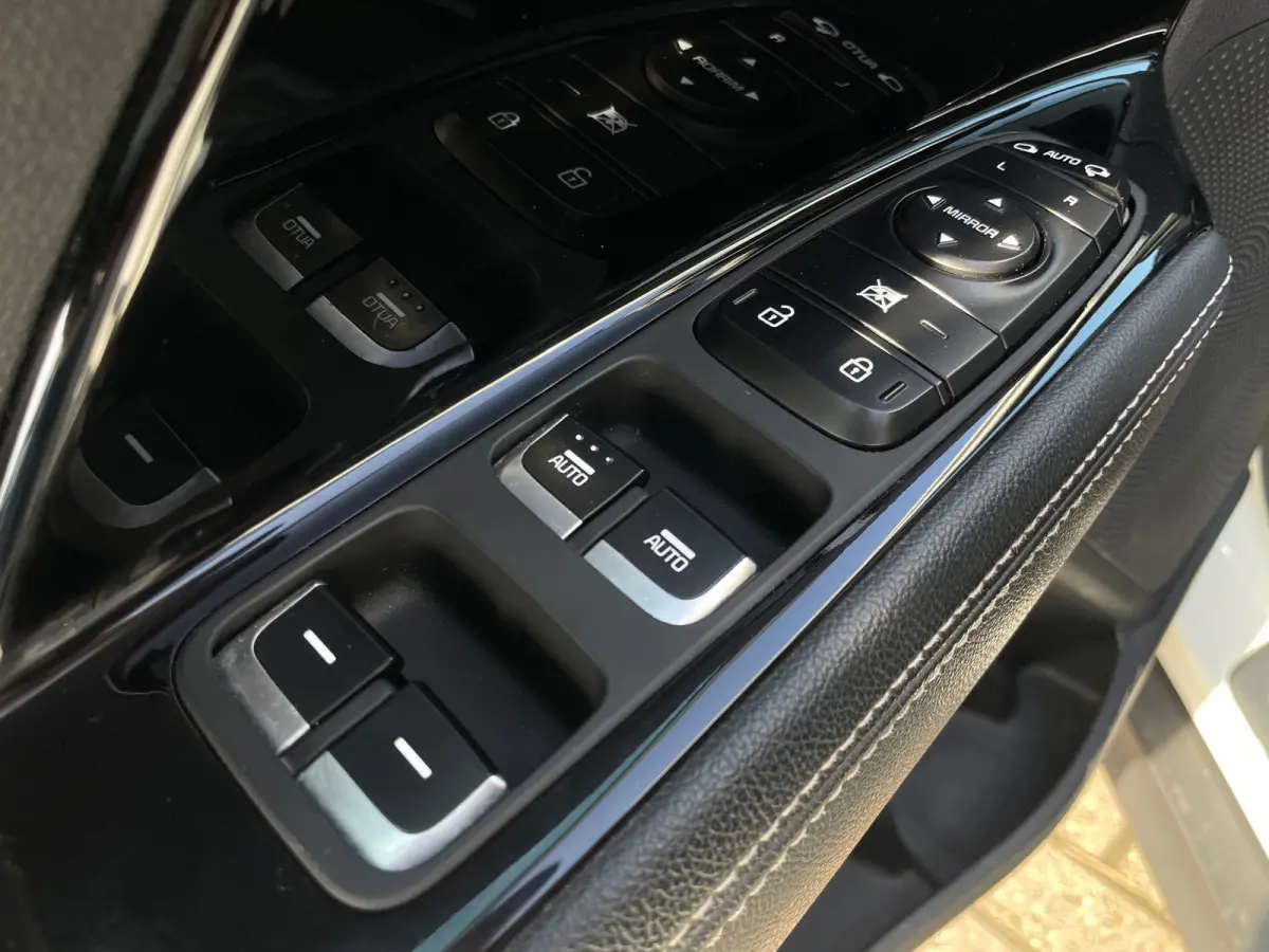 ExecutiveLine 64 kWh WARMTEPOMP SOH100% FASE 3|STOEL+STUURVRM|BLINDSPOT|MEMORY SEAT|ADAPT CRUISE|LANE ASSIST|JBL AUDIO