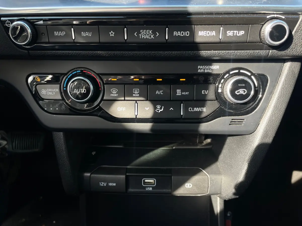 ExecutiveLine 64 kWh WARMTEPOMP SOH100% FASE 3|STOEL+STUURVRM|BLINDSPOT|MEMORY SEAT|ADAPT CRUISE|LANE ASSIST|JBL AUDIO
