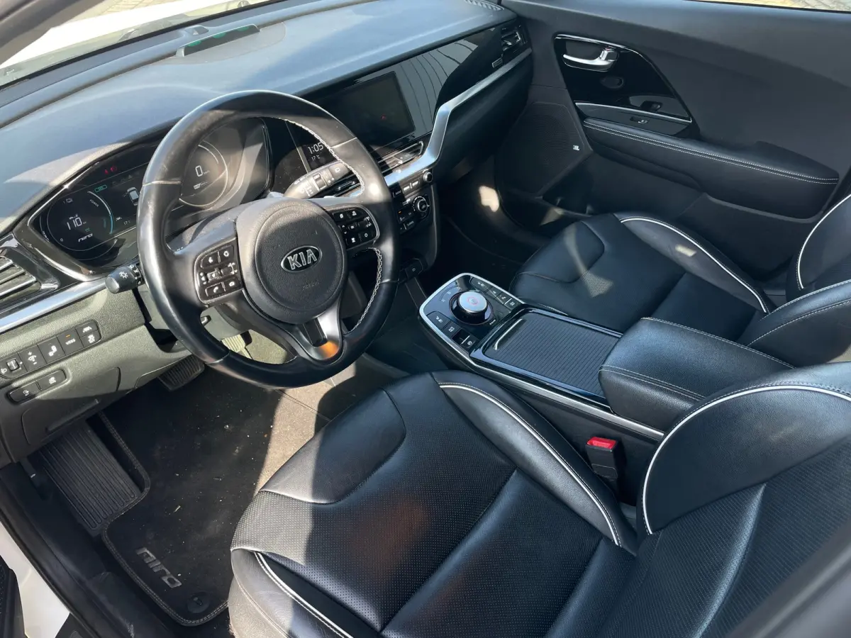 ExecutiveLine 64 kWh WARMTEPOMP SOH100% FASE 3|STOEL+STUURVRM|BLINDSPOT|MEMORY SEAT|ADAPT CRUISE|LANE ASSIST|JBL AUDIO