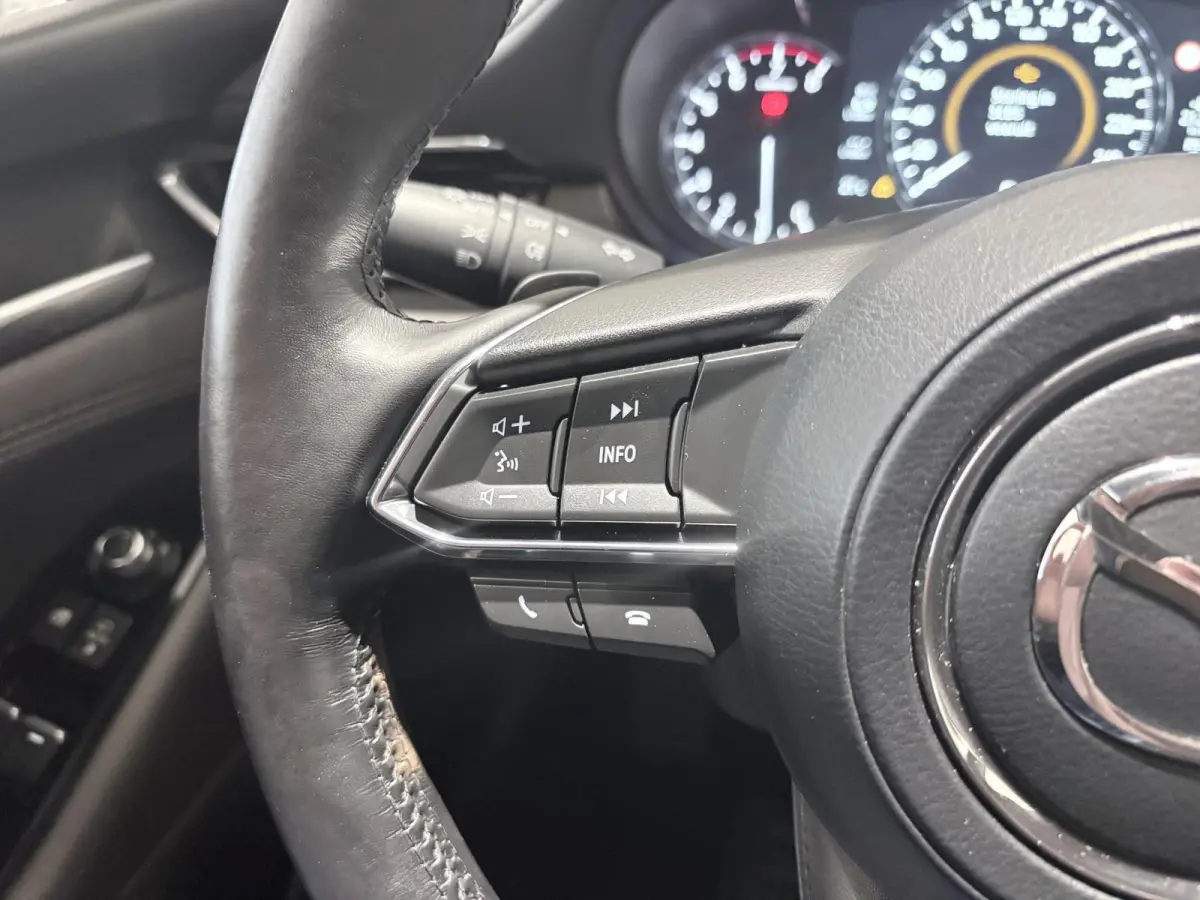 2.5 SkyActiv-G 194 Signature Metaalkleur | Trekhaak | Achterbank verwarmd | Airco | Audio Installatie Premium | Autonomous Emergency Braking | Bluetooth Telefoonverbinding | Cruise Control A