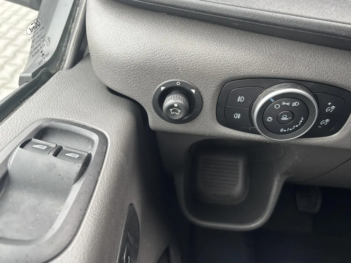 2.0*A/C*LAADKLEP*CAMERA*3-PERS.*BAKWAGEN*CRUISE*