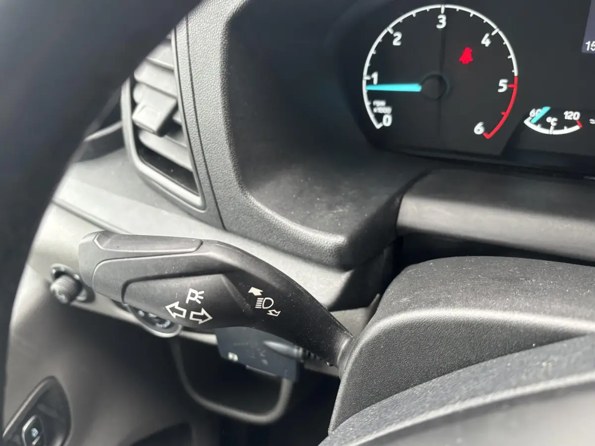 2.0*A/C*LAADKLEP*CAMERA*3-PERS.*BAKWAGEN*CRUISE*