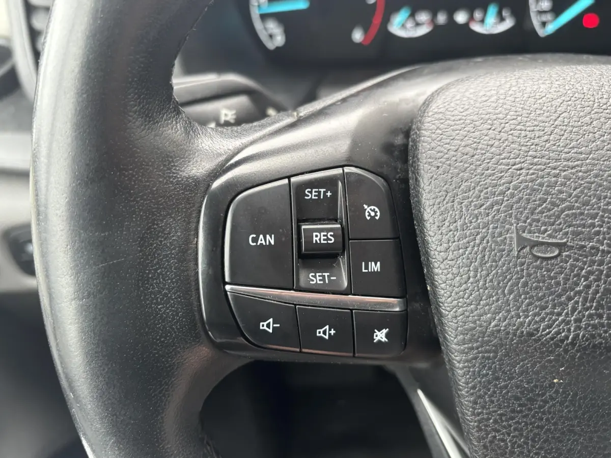 2.0*A/C*LAADKLEP*CAMERA*3-PERS.*BAKWAGEN*CRUISE*