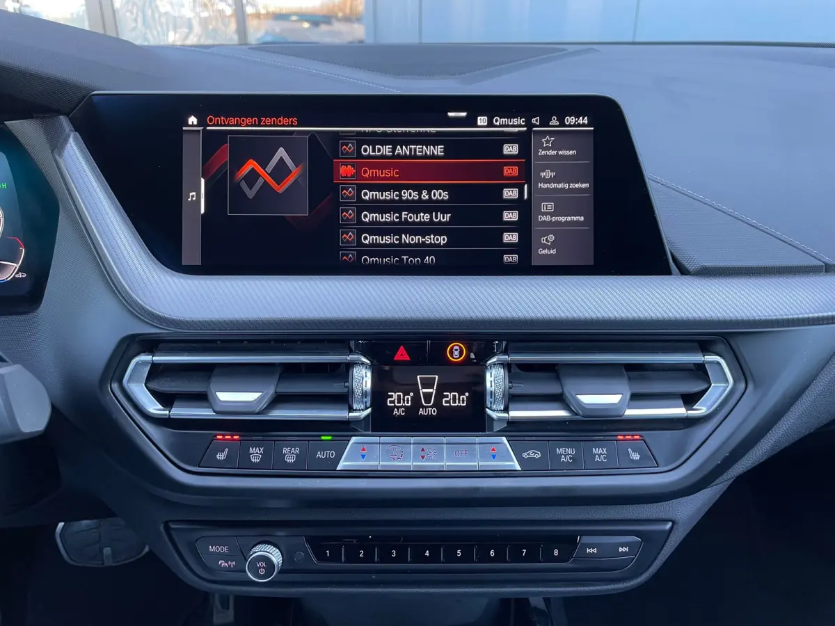 118i Business Edition Plus M-Sport/NL.Auto/Leder/Full Led/Climatronic/Camera/1Ste Eigenaar/Dealer Onderhouden