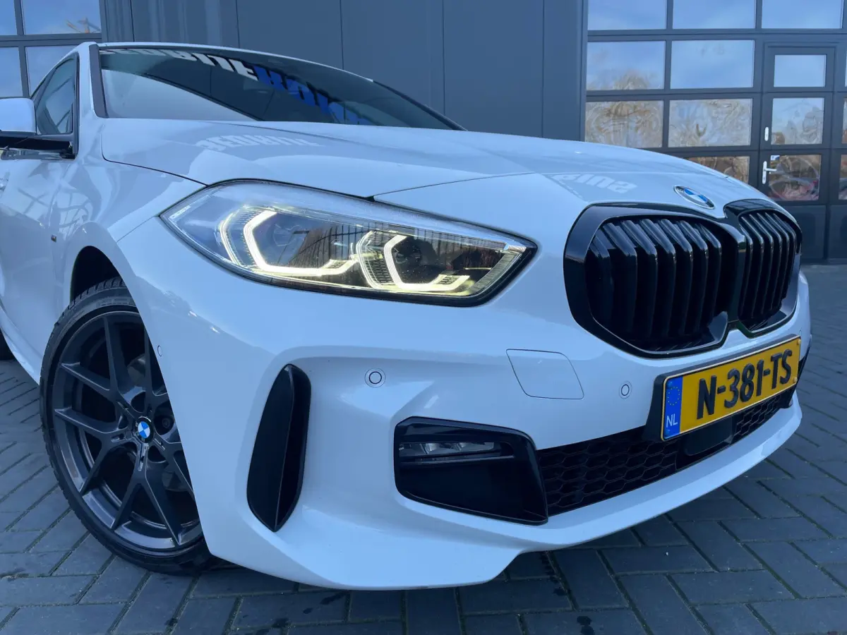 118i Business Edition Plus M-Sport/NL.Auto/Leder/Full Led/Climatronic/Camera/1Ste Eigenaar/Dealer Onderhouden