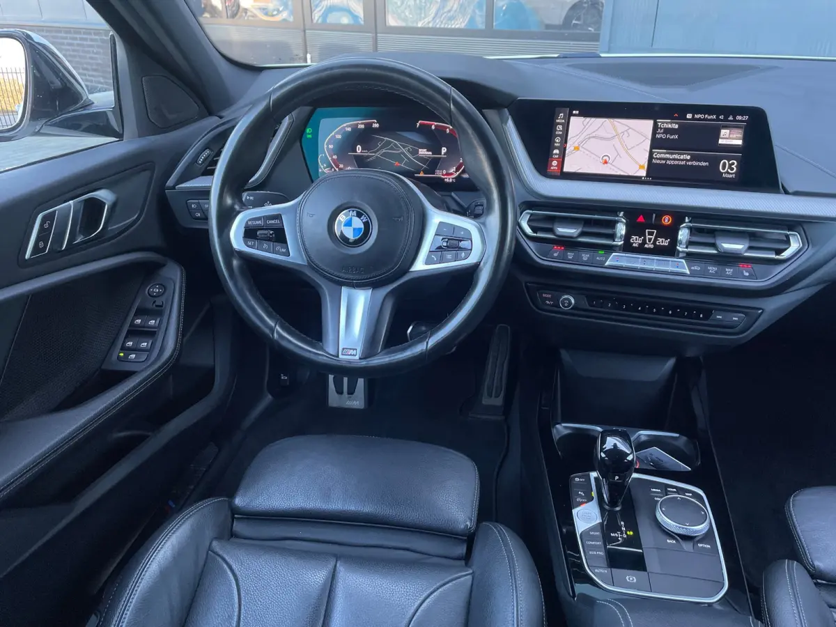 118i Business Edition Plus M-Sport/NL.Auto/Leder/Full Led/Climatronic/Camera/1Ste Eigenaar/Dealer Onderhouden