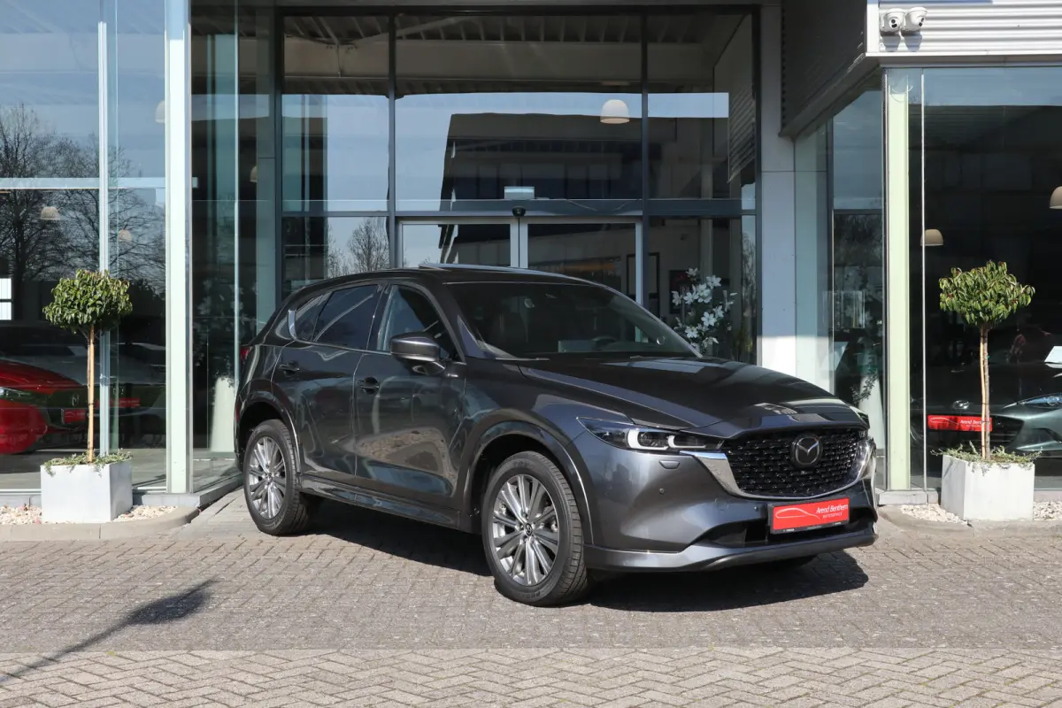 2.0 SkyActiv-G 165 Signature Automaat / Schuifdak / Trekhaak / Leer / 360 Camera