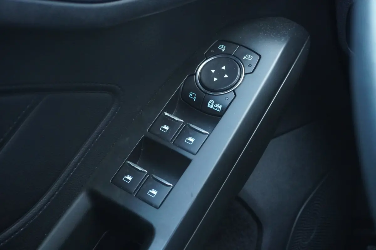 1.5 EcoBoost Active X Business / Pano-dak / 1EIG / Led / Navi / 17"LMV / ORIG-NL / = ZOMER AKTIE